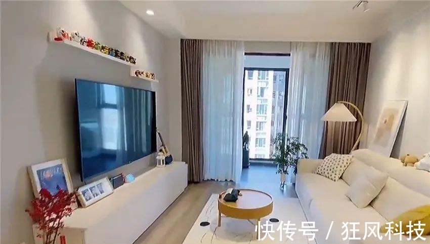 玄关鞋柜|姑娘住进套内70㎡小家,空间虽小却温馨感满满,网友:爱了