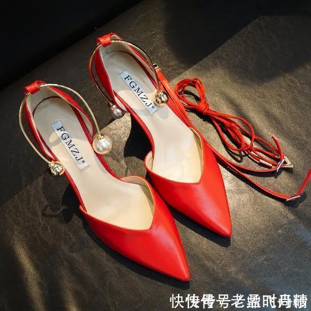 脚形|夏季时尚潮流凉鞋,修饰出女人的完美脚形