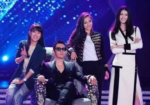 效应|过度娱乐化的综艺节目走到了“十字路口”,轮到观众教他们做人了