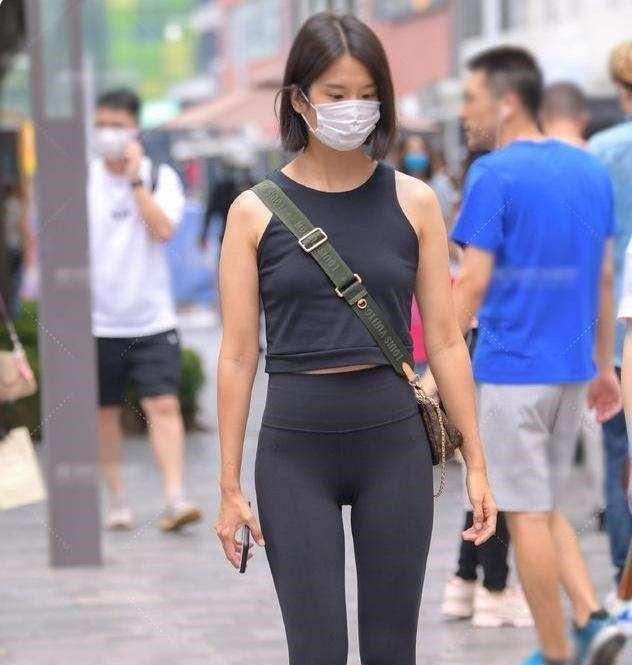 穿搭 优雅十足的瑜伽裤穿搭真的好靓丽,你负责优雅就可以,高挑显瘦!