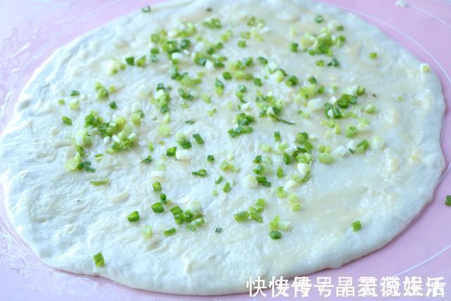 做法|面粉就爱这么吃,不揉面不发面,做法特简单,每周必吃2次才解馋