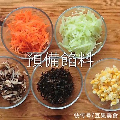 色香味俱全的翡翠菠菜素饺子，这个冬至必不可少