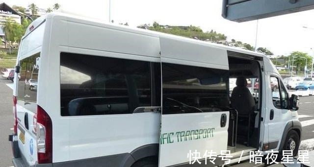 剪发 世界上最贵的发型师,理发一次20万起步,土豪明星都得排队预约!