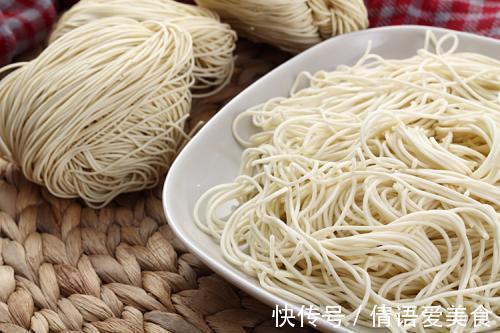食用盐|高血压15年无并发症，患者总结：少吃3种食物！医生夸他做得对