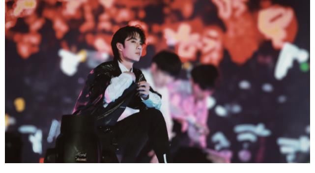 《这就是街舞》,王一博作为队长,相比第三季来说舞技在进步