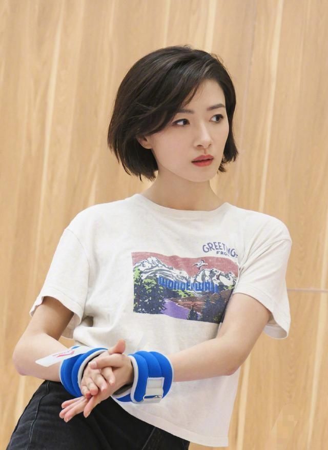 节目组|万茜宁静皆让位，《浪姐》力捧c位终于浮出水面