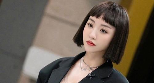 30岁以上的女人，别乱剪头发，推荐这些“减龄”的短发，特显年轻