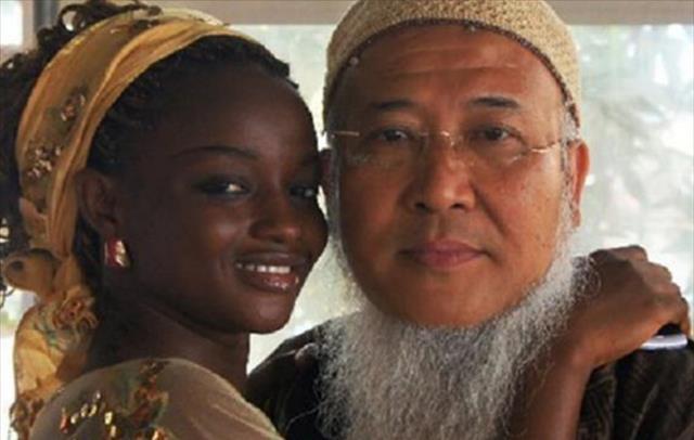 皈依#53岁画家杨彦：娶21岁非洲学生，生了俩混血儿后，为何皈依佛门？