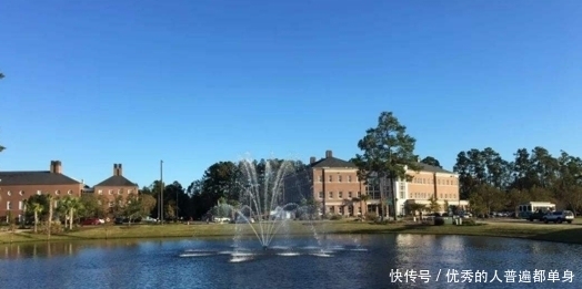 上秘鲁在文学、科学以及高等教育方面,依然处于落后的状态