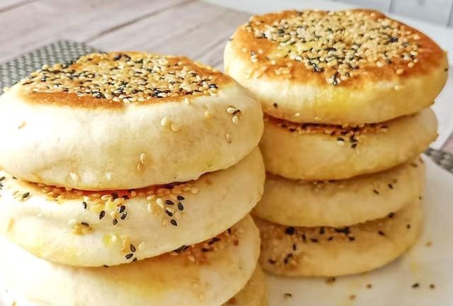 花生米还可以这样做,香酥暄软又多层,外面花钱学不到,太香了!