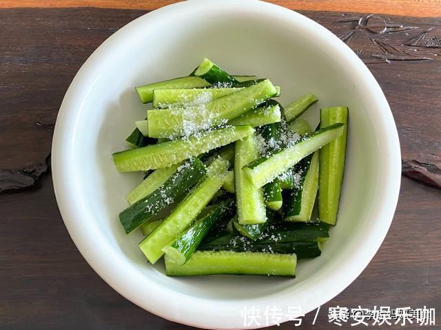 黄瓜|私藏20年腌黄瓜的配方，2 小时就能吃，黄瓜清脆爽口嘎嘣脆