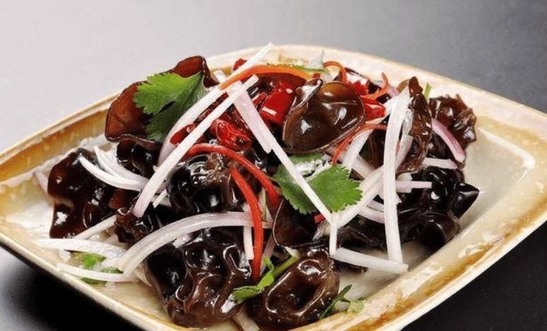 洋葱和它是绝配,等于“血管清洁工”,每周吃2次,血管通畅了