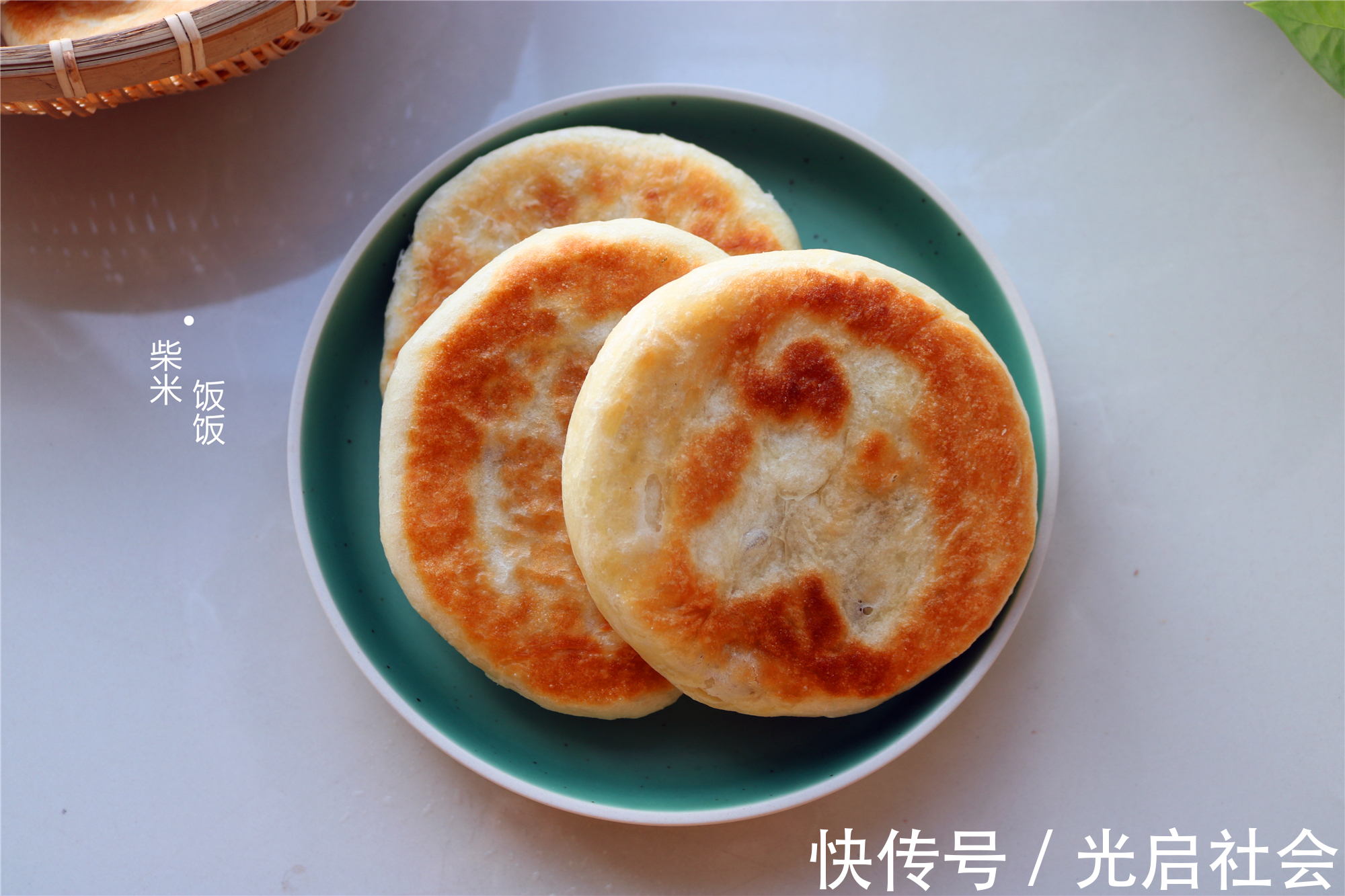 豆沙馅|这小饼太好吃了，外皮酥香，饼内柔软，没有菜也能吃两个