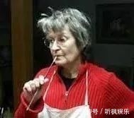 瓦伦西亚$西班牙艺术家尼迪亚笔下的女人,美得像花一样尽情地绽放