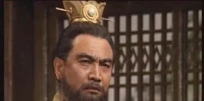 周瑜|《三国演义》里被人误解最深的人物，真实历史原型完胜诸葛亮