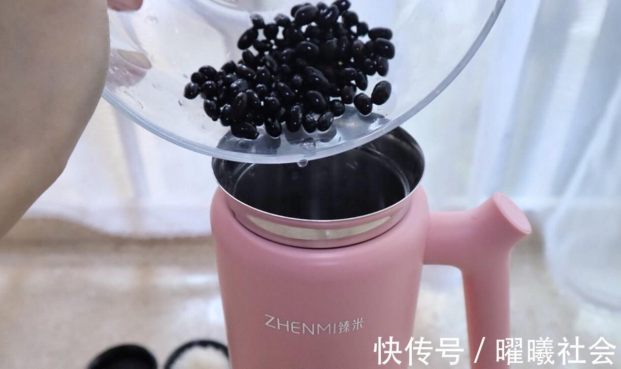 乌黑|白发最怕这食材,每天吃点,头发乌黑光泽,白发少了人也精神了