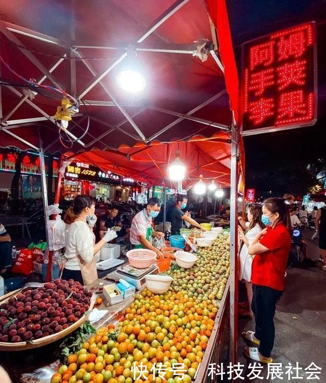  从头吃到尾的平西夜市，没有人能饿着出来！