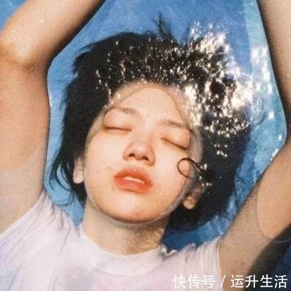 补水|皮肤“差到爆”的女孩子,晨起坚持“3件事”,不化妆素颜也很美