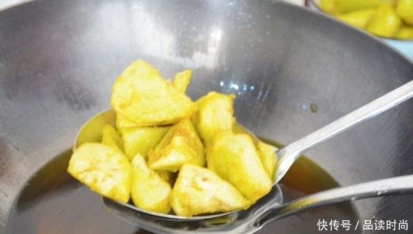 程序|土豆茄子辣椒炸着吃,手把手教你做--地三鲜!其中一道程序不可少