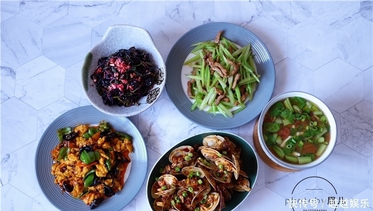 我家晚餐,20元半小时搞定四菜一汤,有荤有素,还是在家吃饭实惠