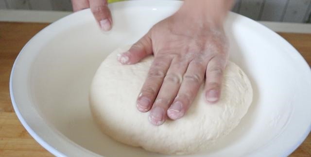 花生米还可以这样做，香酥暄软又多层，外面花钱学不到，太香了！