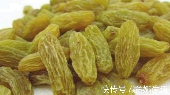 心脏病|葡萄干有4大功效，难怪有人当零食吃，还有人拿来泡水喝
