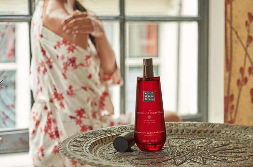 阿育吠陀|刚染的头发没有两个月就长起来了!别着急,这样做能延缓染法周期