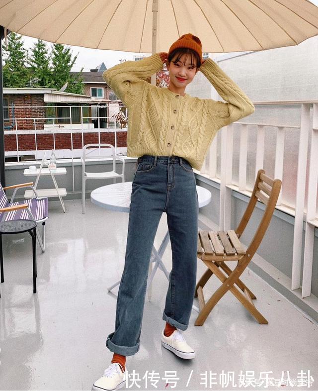 毛衣|毛衣+卫衣,卫衣+大衣,小个子冬天这么穿太美了!