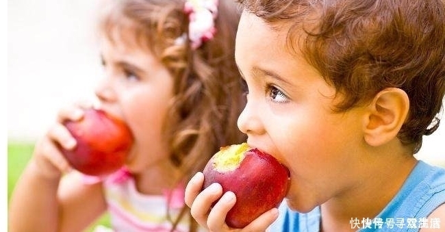 空腹吃个苹果,身体会有4个变化,尤其第2个,多数女人都喜欢