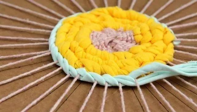 教程|家里的旧牛仔,不用扔,巧利用改造成地毯,美观又实用!附教程