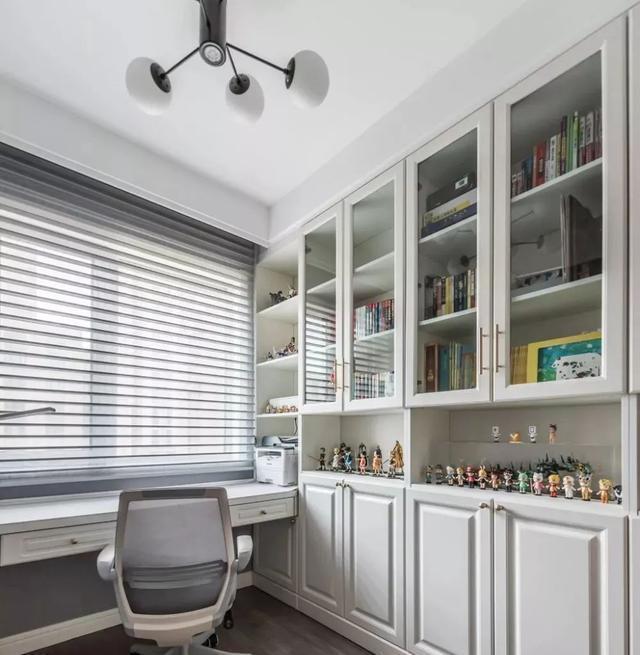 收纳|120平轻奢风三居，充满活力和温馨的婚房设计