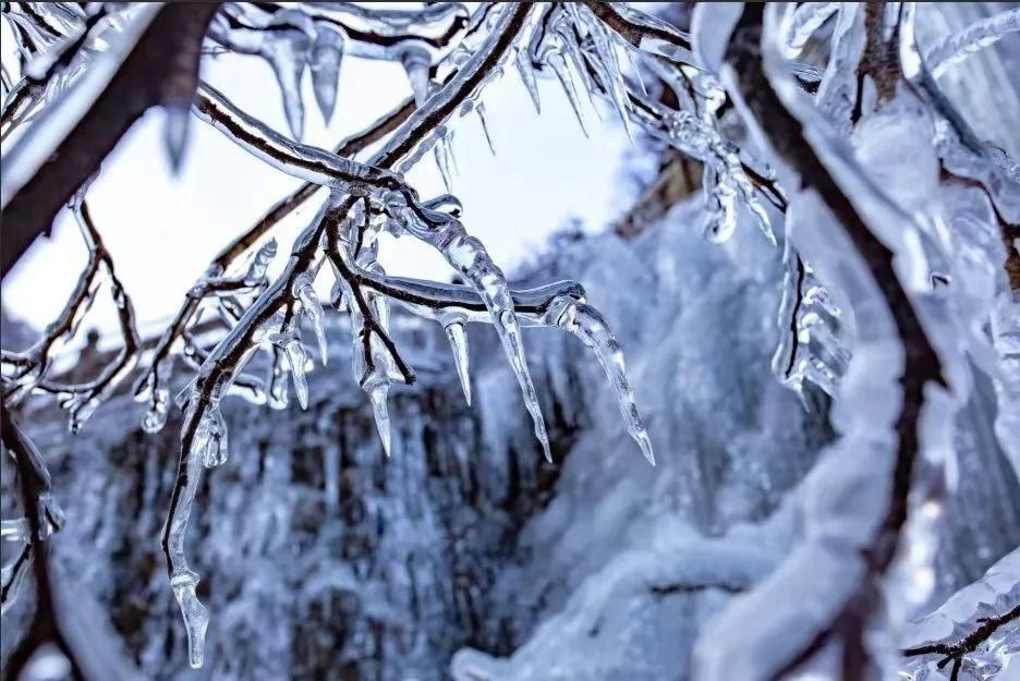 太白山惊现80米冰瀑，快来续一段别样的“冰雪情缘”