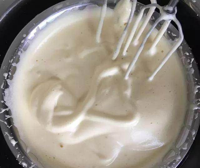 泡打粉|原来风靡大街的脆皮蛋糕做法这么简单，只要三步，早餐就做好了