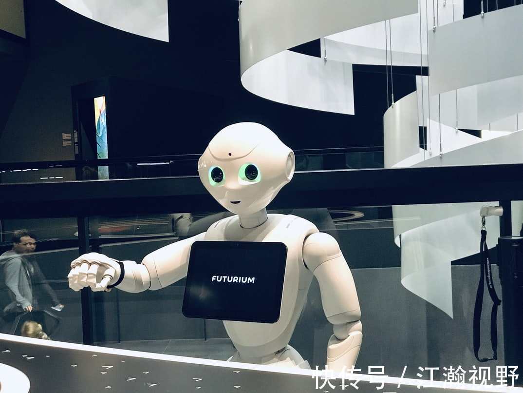特斯拉|小米、小鹏、特斯拉集体进军机器人,机器人怎么突然成了香饽饽?