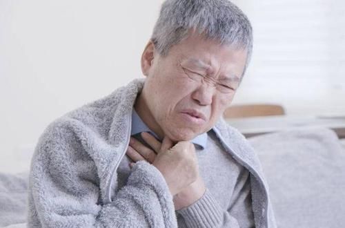 异物感|食道癌早期的四个特征,需留意!早发现早治疗,或能躲过一劫