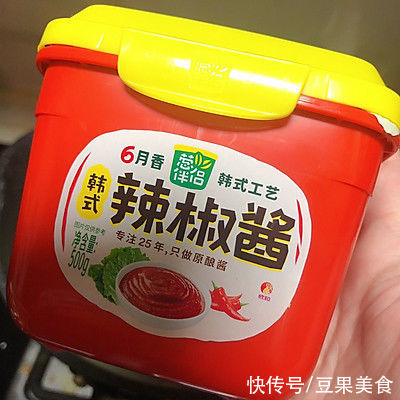 #暖冬酱在手,嗨吃部队锅#韩式辣酱泡面