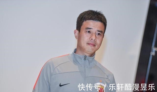 孙继海|中超传出消息上海海港高层或不去国足“帮忙”,李霄鹏遇到难题