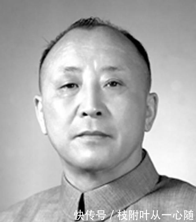 后官|抗战名将卫立煌,1955年回到大陆后官至副国级,他的子女今何在?