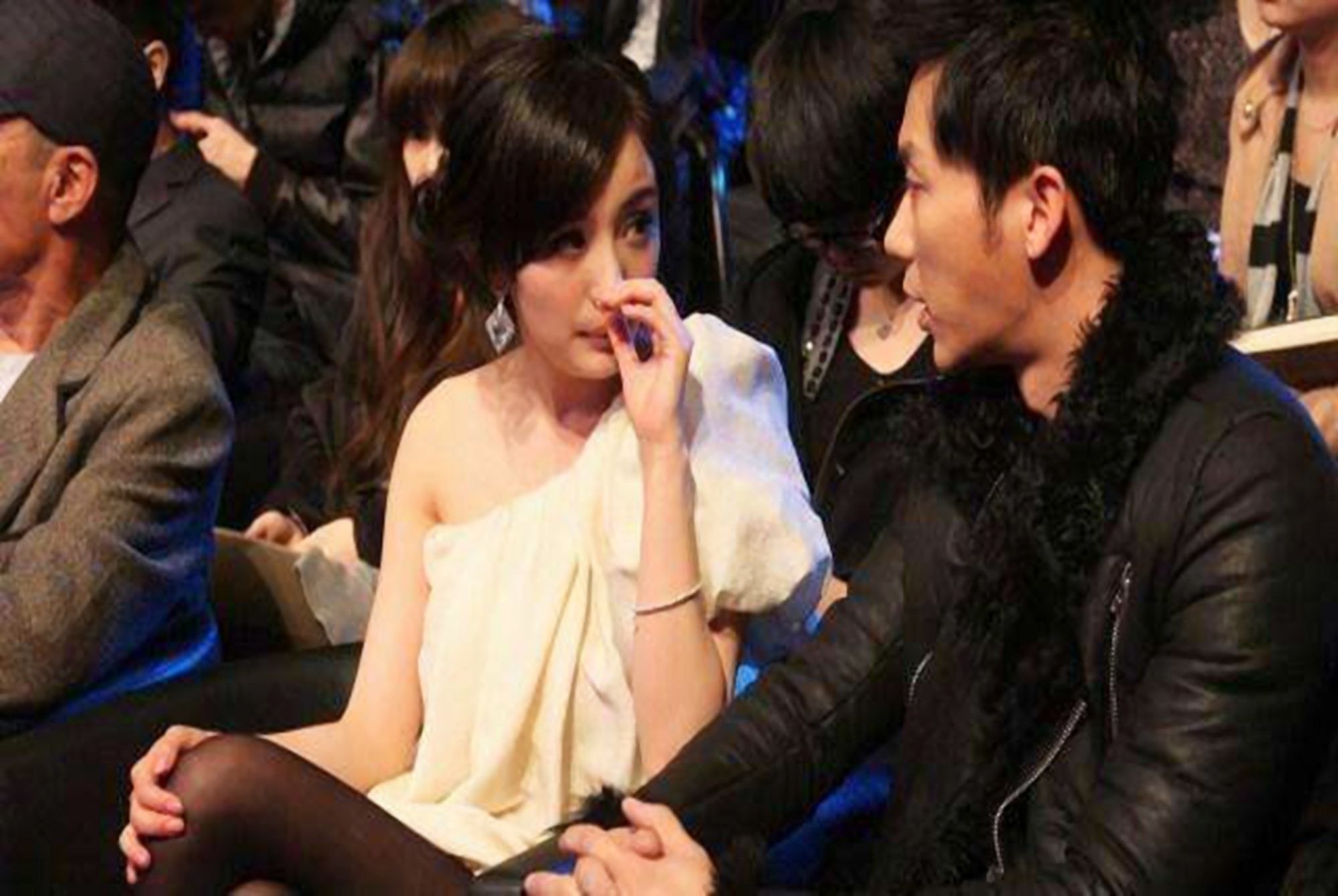 鼻孔|从小爱“挖鼻孔”的孩子,长大会怎样?医生:大多逃不过两种结局