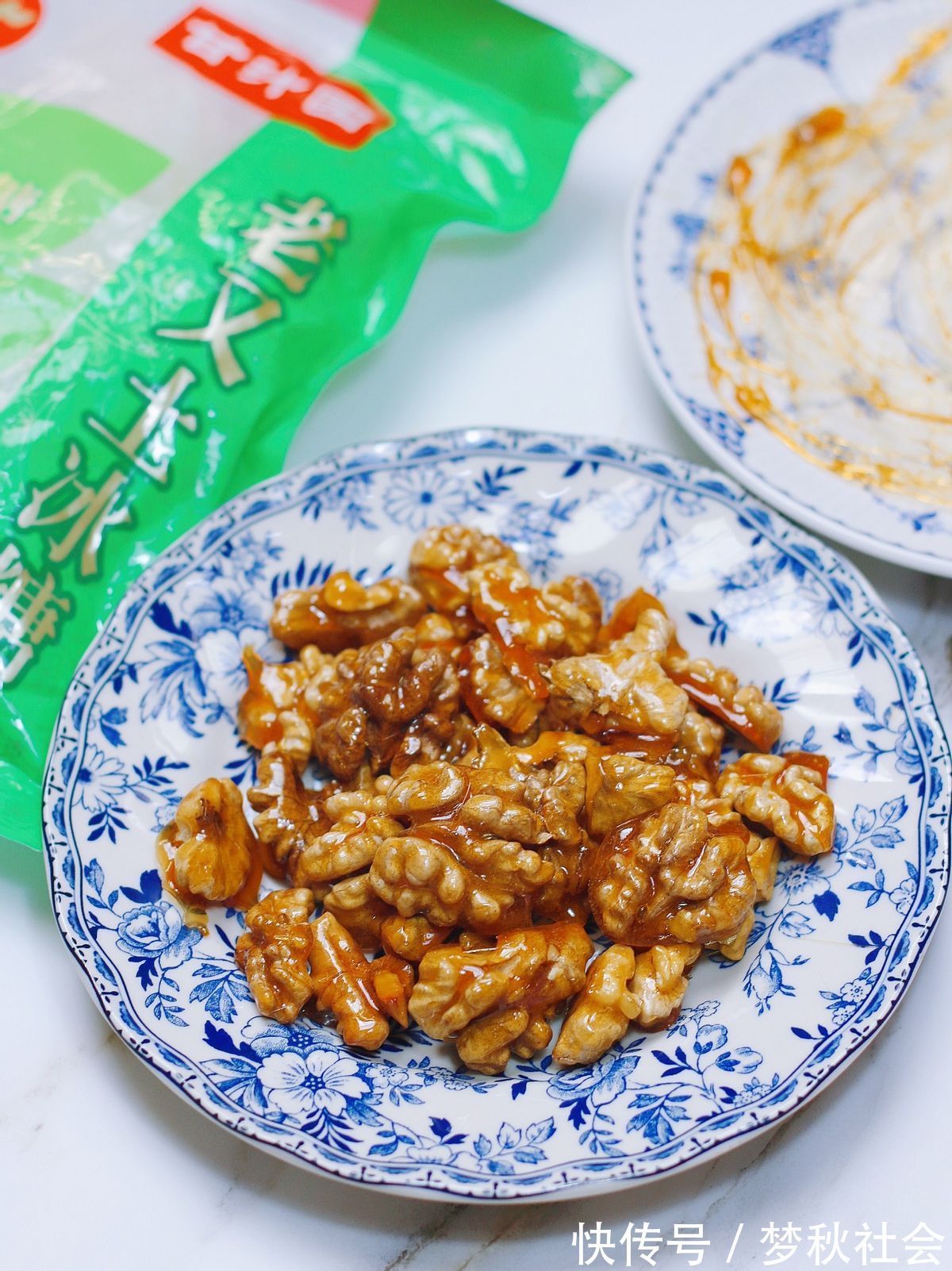 冰糖块|自制琥珀核桃,香甜酥脆,大人小孩都爱吃,比买的还好吃