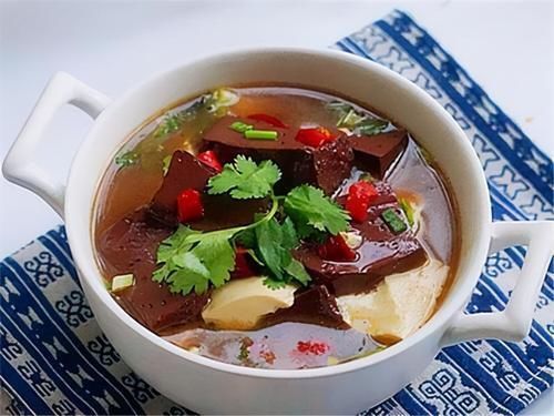 血液|经常吃猪血,究竟是有益还是有害?现在告诉你答案