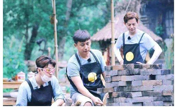 黃磊|黃磊曝出《向往的生活》快完結了，何炅等話嘮即將跟我們說再見！