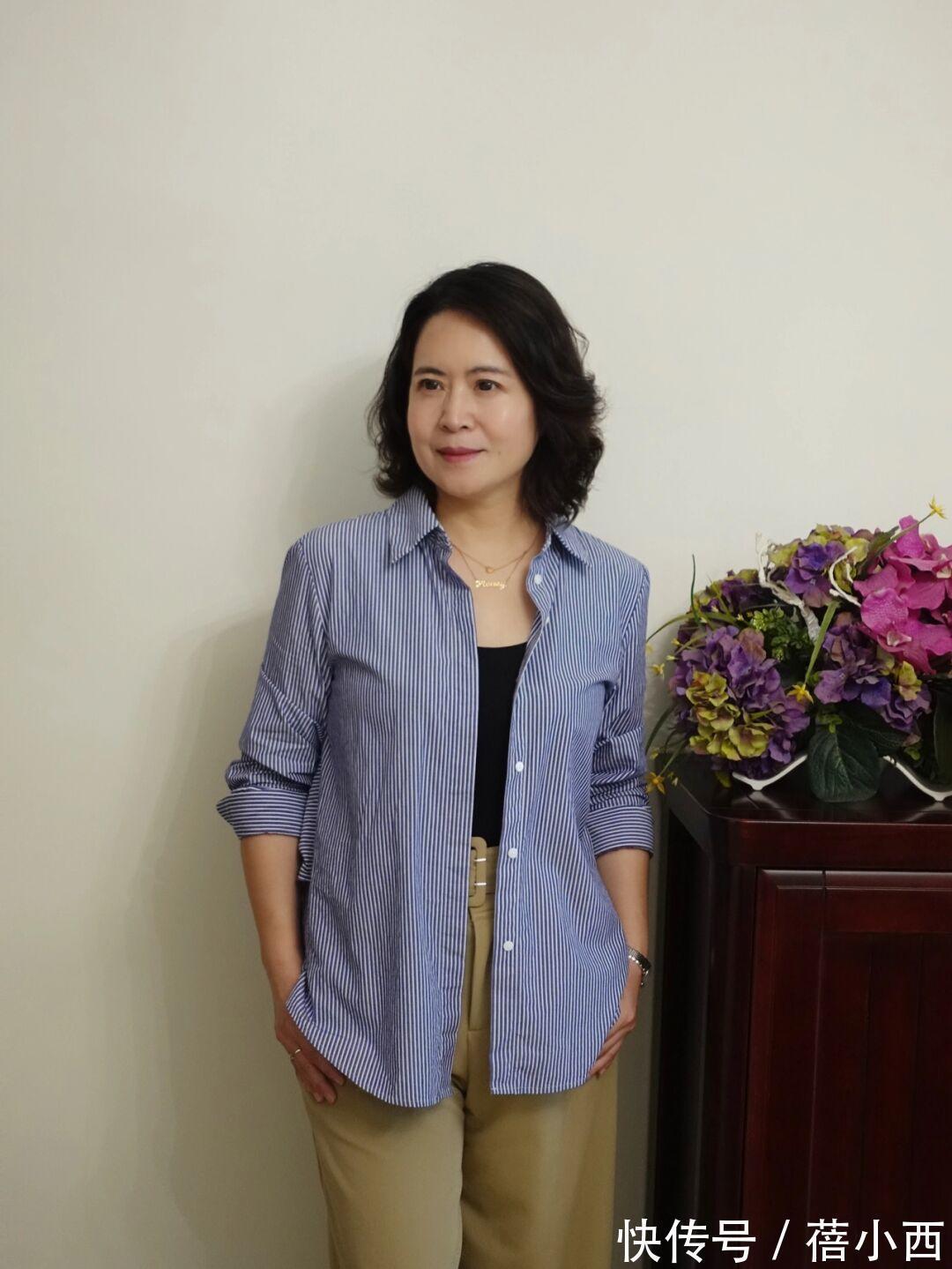 连衣裙|这才是50岁普通女性的穿衣典范，优雅高级显气质，岁月从不败美人