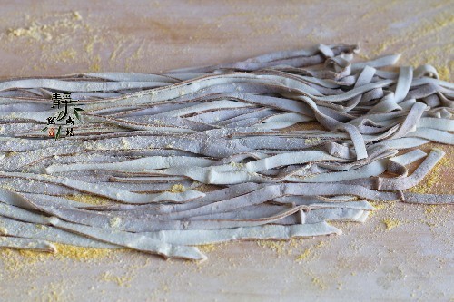 自从学会面条此做法,隔三差五就得做,3天不吃走路都发飘