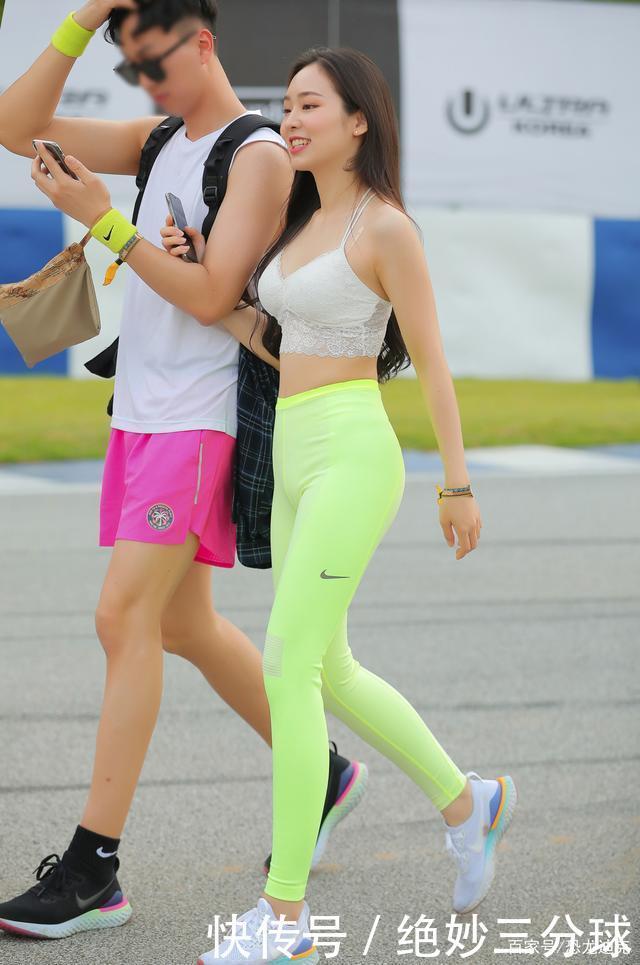 女人的穿搭你看不懂，色彩搭配你看了更懵