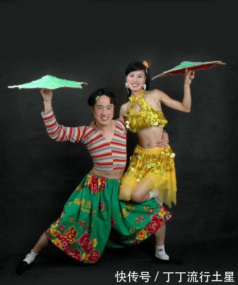 二人轉(zhuǎn)|張鶴倫會二人轉(zhuǎn)曾因此被淘汰,這也透露出兩個行業(yè)的復(fù)雜關(guān)系