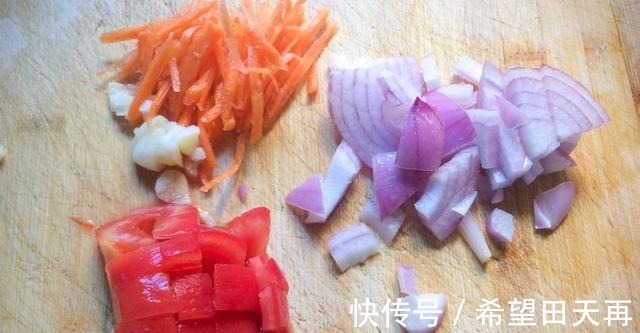 主食|美食中可不能少了主食，番茄意大利面，劲脆可口，咬嚼感十足！