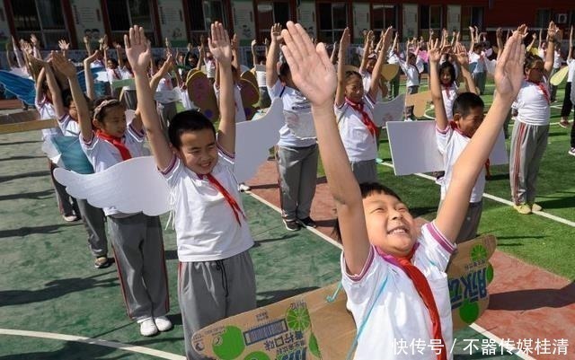 入学|浙大教授建议,女孩“最佳”入学年龄并非7岁,切忌“错龄入学”