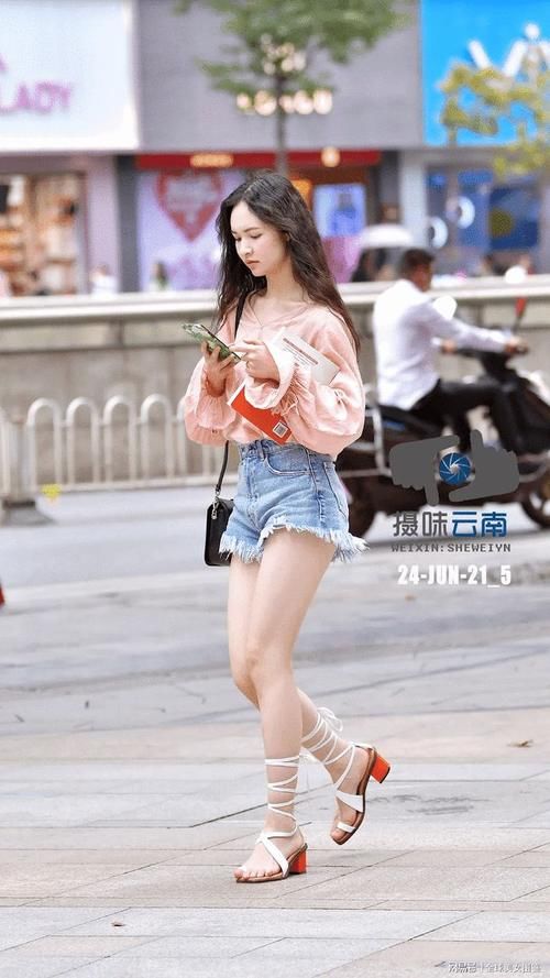 高跟鞋|夏日凉鞋那么多，绑带和高跟凉鞋永远是那双最让人心动的！