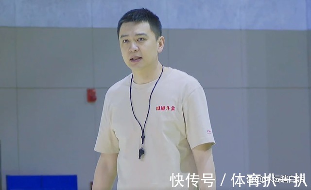 卢梓杰|3人离开球队!辽宁男篮第三阶段大名单出炉 杨鸣重点预防伤病